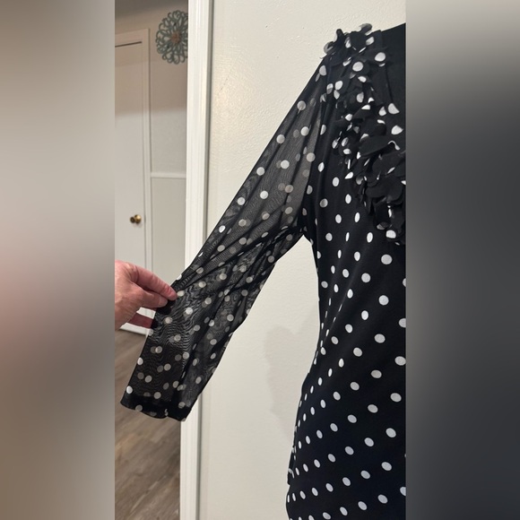 International INC Concepts Polka Dot Ruffle Black and White Top Size XL Juniors - Picture 7 of 9